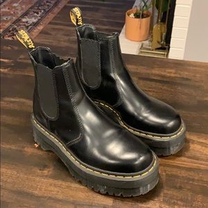 Dr. Martens Chelsea boot